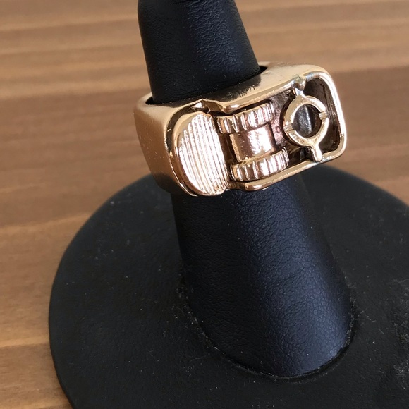 Jewelry - New Size 5/6 Novelty Ring that looks like a Lighter